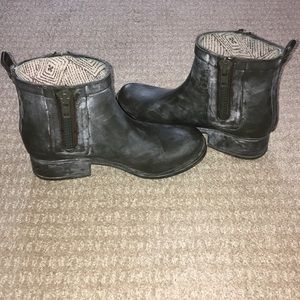 Distressed Rain Booties
